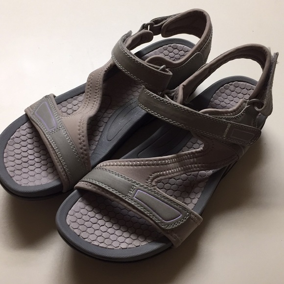 baretraps donatella sandals